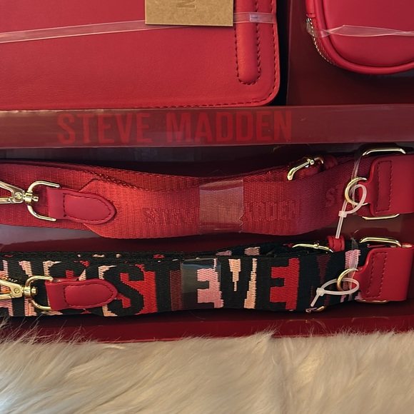 NIB Steve Madden Red (Evelyn) Gift Set - Special Edition - Christmas Gift 🎁 - Picture 5 of 13